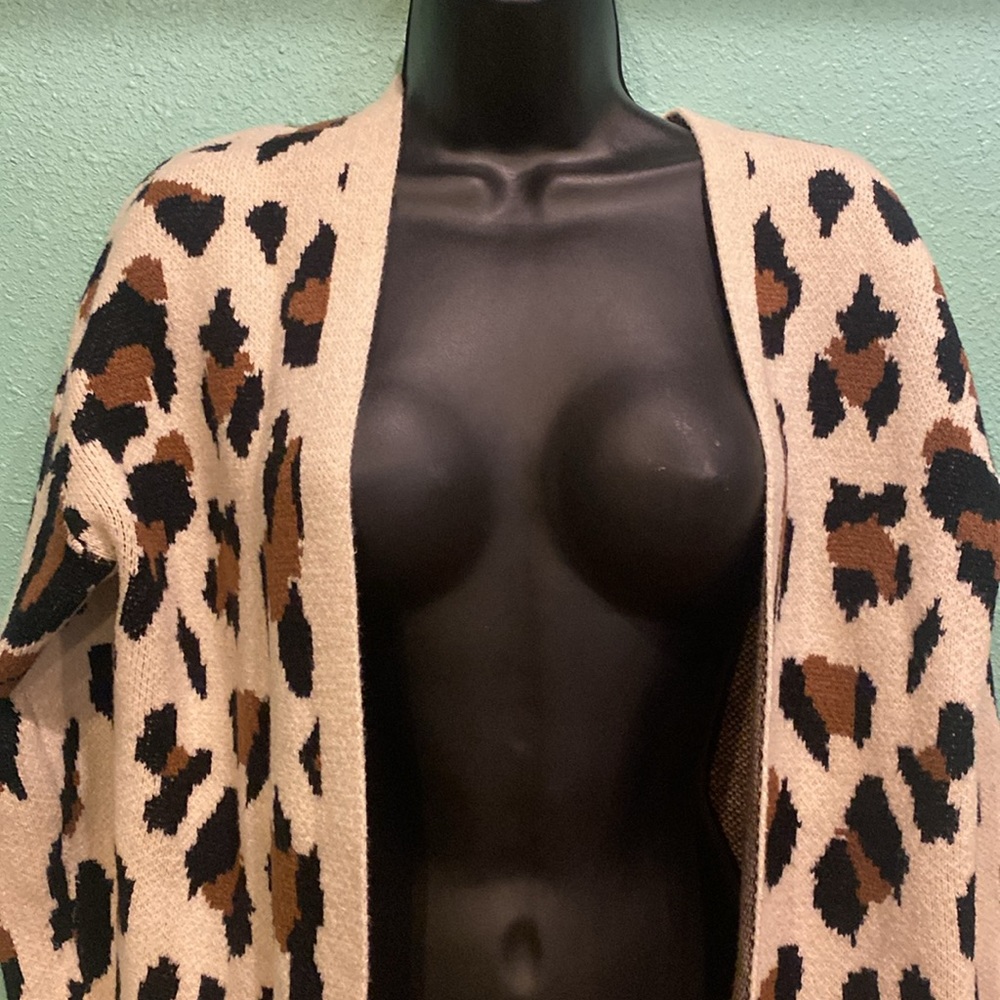 Fsl Apparel Cheetah Print Open Front Cardigan. Si… - image 2